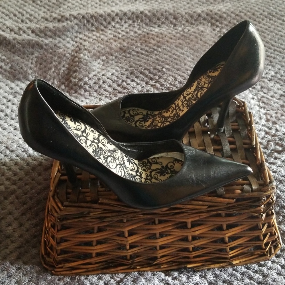 Guess stilletos